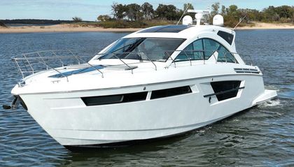 54' Cruisers Yachts 2017 Yacht For Sale